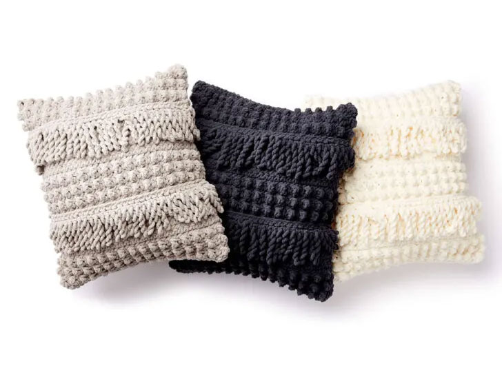 bernat-bobble-and-fringe-crochet-pillow