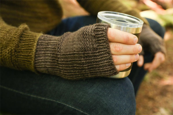 Simple textured mitts