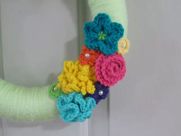 Crochet-Wrapped Wreath Pattern