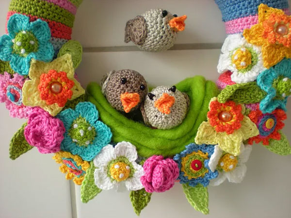 Flower and Bird Crochet Wreath Pattern