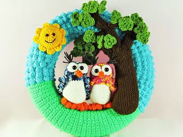 Owls in Love Crochet Wreath Pattern